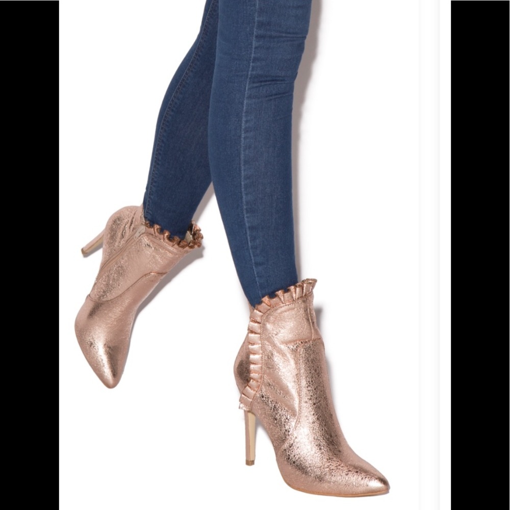NWT Size 7.5 Shoe Dazzle Rose Gold Faux Leather Booties - Picture 8 of 10
